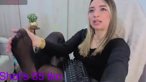 Snapshot of veromars_ chatting on 04/30/26, 02:34 Catalina online show from 04/30/26, 02:34