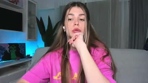 Lolitalolz online show from 01/21/25, 11:34