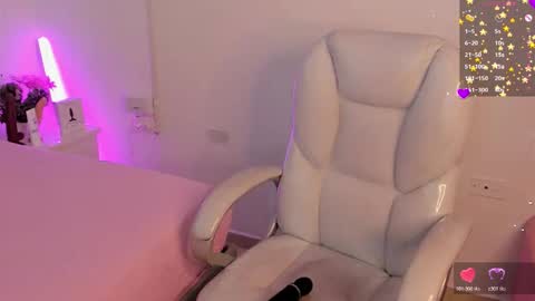 Snapshot of veronica3__ chatting on 11/13/25, 05:06 Vernica online show from 11/13/25, 05:06