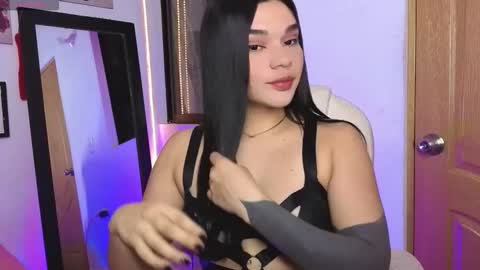 veronica_118 online show from 11/16/25, 05:57