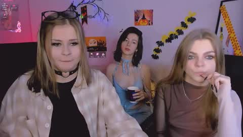 Ronni online show from 10/31/25, 09:49