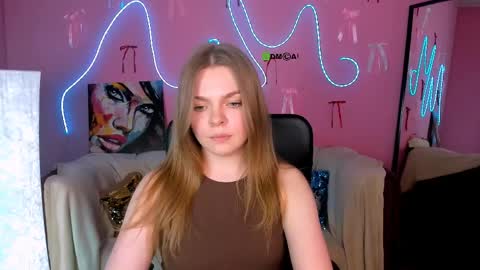 Snapshot of veronica_bubble chatting on 04/02/26, 07:22 Ronni online show from 04/02/26, 07:22