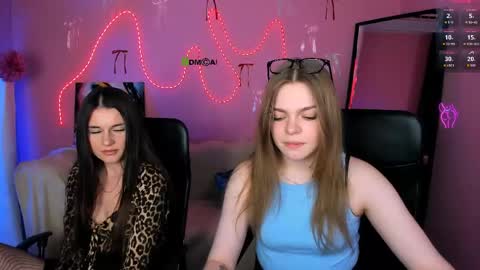 Snapshot of veronica_bubble chatting on 04/13/26, 07:08 Ronni online show from 04/13/26, 07:08