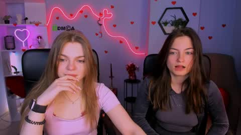 Snapshot of veronica_bubble chatting on 04/19/26, 07:05 Ronni online show from 04/19/26, 07:05