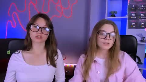 Snapshot of veronica_bubble chatting on 07/10/26, 07:27 Ronni online show from 07/10/26, 07:27