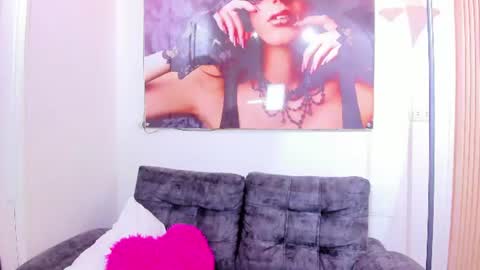 Snapshot of veronica_em1 chatting on 07/03/26, 01:39 VERONICA online show from 07/03/26, 01:39