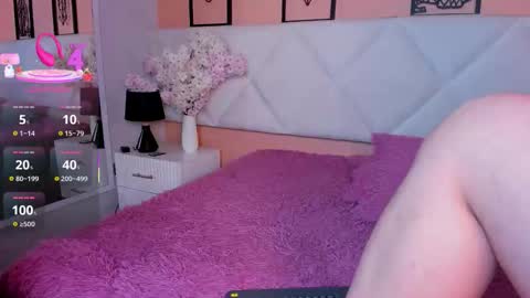 Snapshot of veronica_hill_ chatting on 11/19/25, 03:17 veronica_hill_ online show from 11/19/25, 03:17