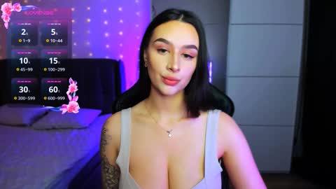 Veronica online show from 11/30/25, 11:42