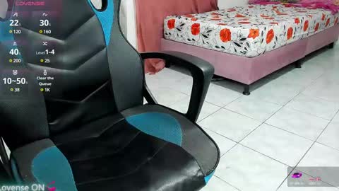 Snapshot of veronica_meller chatting on 02/22/25, 12:19 Veronica online show from 02/22/25, 12:19