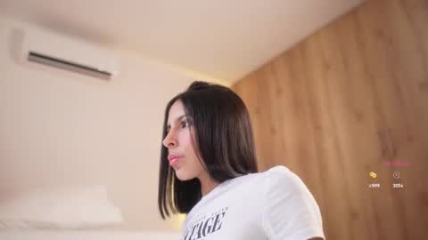 Veronica online show from 01/18/26, 03:49