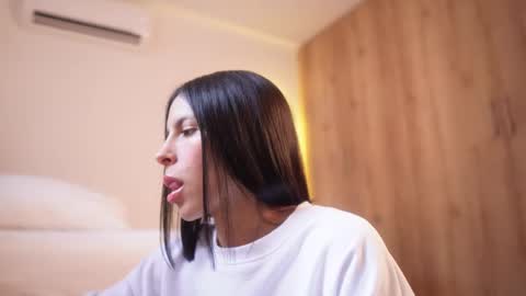 Veronica online show from 02/03/26, 02:33