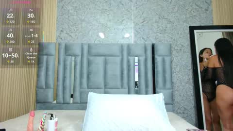 Veronica online show from 10/18/25, 01:12