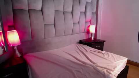 Snapshot of veronica_saenzz1 chatting on 01/15/25, 03:50 Vero online show from 01/15/25, 03:50