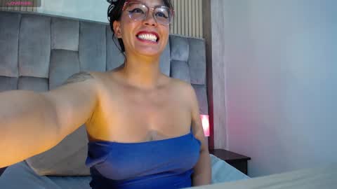 Snapshot of veronica_saenzz1 chatting on 01/25/25, 07:07 Vero online show from 01/25/25, 07:07