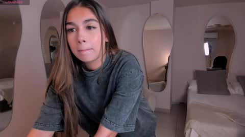 Snapshot of veronicablue1 chatting on 03/23/26, 11:25 Vero online show from 03/23/26, 11:25