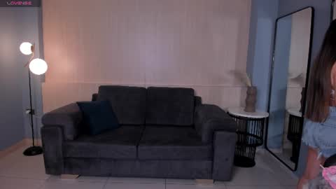 Snapshot of veronicablue1 chatting on 06/15/26, 09:44 Vero online show from 06/15/26, 09:44