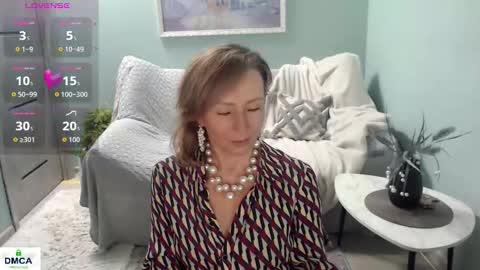 Helen online show from 11/17/25, 06:08