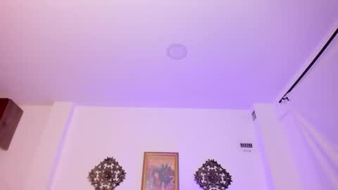 Veronica Gills online show from 10/12/25, 04:00