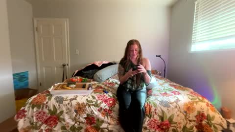 Snapshot of veronicalake chatting on 11/12/25, 07:35 Veronica Lake online show from 11/12/25, 07:35