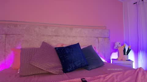 Snapshot of veronicamartin_ chatting on 02/22/25, 05:46 Vero online show from 02/22/25, 05:46