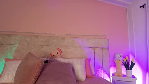 Snapshot of veronicamartin_ chatting on 03/11/25, 03:45 Vero online show from 03/11/25, 03:45