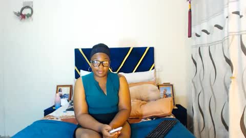 Snapshot of veronicarod1 chatting on 02/12/26, 01:22 veronicarod1 online show from 02/12/26, 01:22