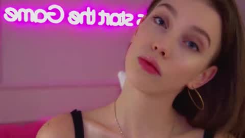 Snapshot of veronicavance chatting on 09/16/25, 06:58 Veronica online show from 09/16/25, 06:58