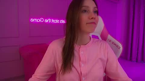 Snapshot of veronicavance chatting on 02/03/26, 06:40 Veronica online show from 02/03/26, 06:40