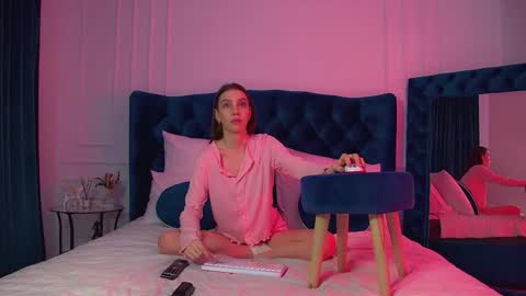 Snapshot of veronicavance chatting on 02/27/26, 06:41 Veronica online show from 02/27/26, 06:41