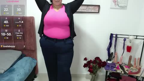 Snapshot of veroniicabbw_ chatting on 04/01/26, 02:36 veroniicabbw_ online show from 04/01/26, 02:36