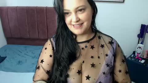Snapshot of veroniicabbw_ chatting on 06/06/26, 01:38 veroniicabbw_ online show from 06/06/26, 01:38