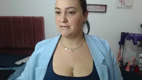 veroniicabbw_ online show from 08/03/26, 10:54