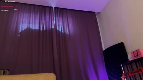 Snapshot of veronikaav chatting on 12/01/25, 04:28 VeronikaAV online show from 12/01/25, 04:28