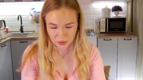 Veronika online show from 10/19/25, 04:07