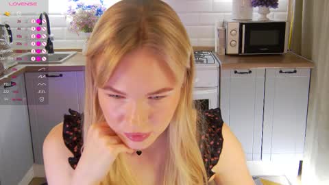 Veronika online show from 10/27/25, 03:38