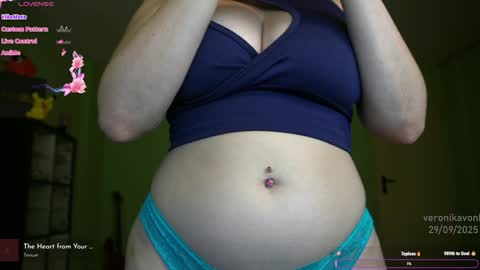 Snapshot of veronikavonk chatting on 09/29/25, 02:55 Veronika von Kleist online show from 09/29/25, 02:55