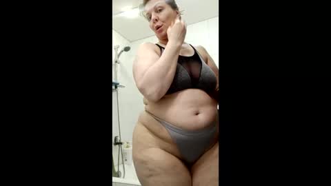 Snapshot of veronikawgold chatting on 03/21/26, 06:33 VeronikawGold online show from 03/21/26, 06:33