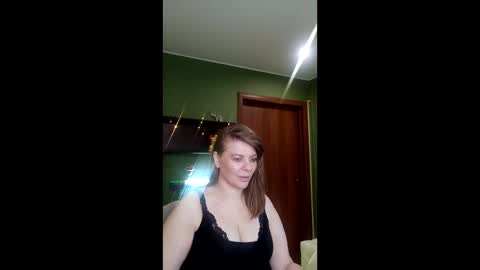 Snapshot of veronikawgold chatting on 03/26/26, 03:23 VeronikawGold online show from 03/26/26, 03:23