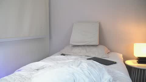  V A L  help me reach 100likes online show from 01/09/25, 01:29