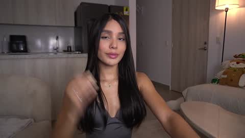  V A L  help me reach 100likes online show from 11/03/25, 11:04