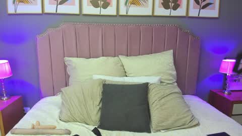 Snapshot of veronnica_fox chatting on 01/22/25, 06:20 Veronica online show from 01/22/25, 06:20