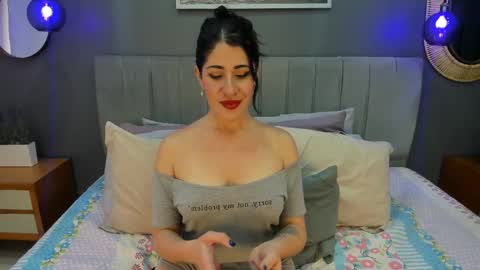 Snapshot of veronnica_fox chatting on 09/12/25, 01:55 Veronica online show from 09/12/25, 01:55