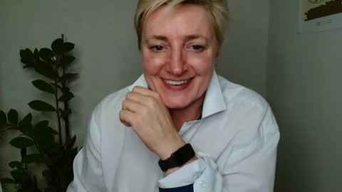 verony_ online show from 03/08/25, 09:29