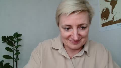 verony_ online show from 03/10/25, 09:43