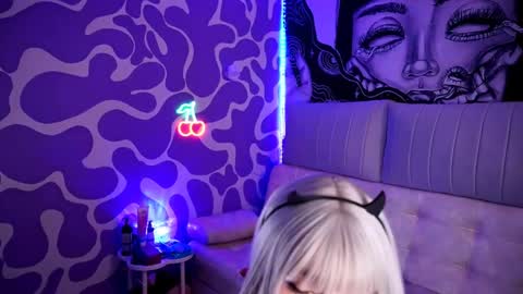 Snapshot of verosmit1 chatting on 04/24/26, 01:19 online show from 04/24/26, 01:19