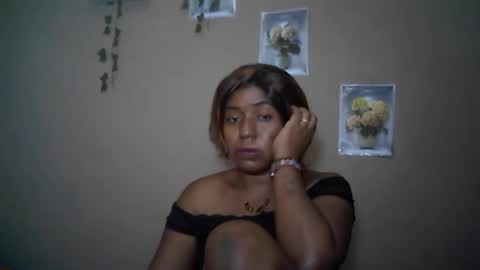 Snapshot of verronique1511 chatting on 04/29/26, 01:48 verronique1511 online show from 04/29/26, 01:48
