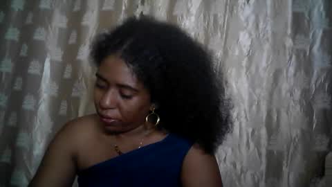 Snapshot of verronique1511 chatting on 05/11/26, 05:43 verronique1511 online show from 05/11/26, 05:43