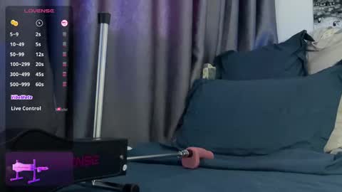 Snapshot of vers_gay chatting on 04/12/26, 04:28 Ethan online show from 04/12/26, 04:28