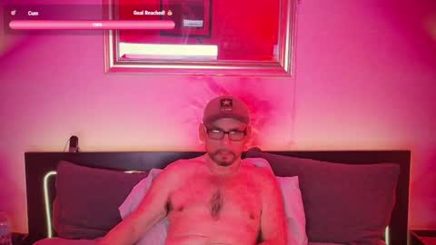 Snapshot of verspig7 chatting on 02/20/25, 08:17 VersPig7 online show from 02/20/25, 08:17