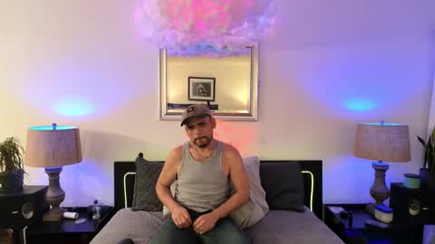 Snapshot of verspig7 chatting on 02/22/25, 08:18 VersPig7 online show from 02/22/25, 08:18